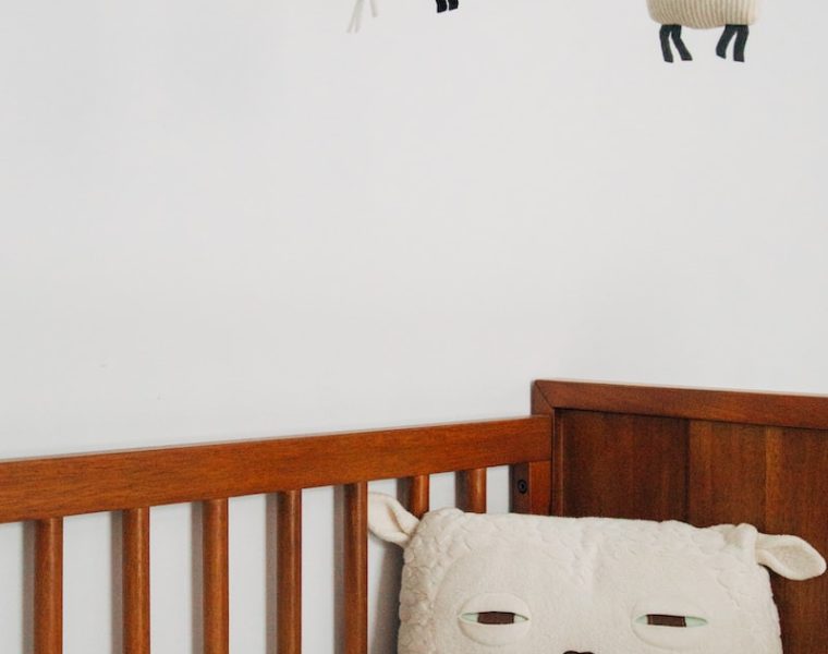 Nous passons bébé dans sa chambre!